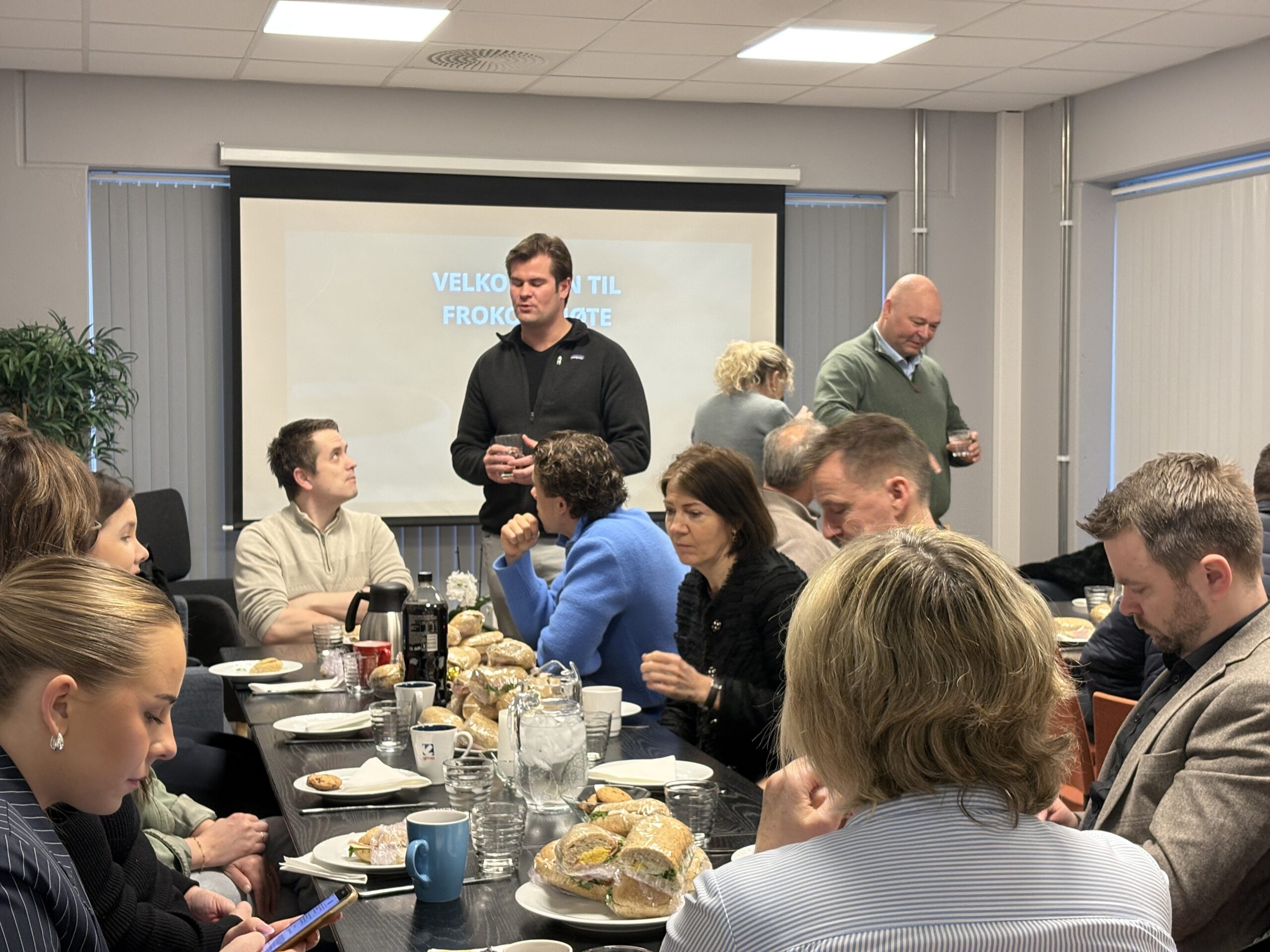 Frokostmøte hos Techno Dive